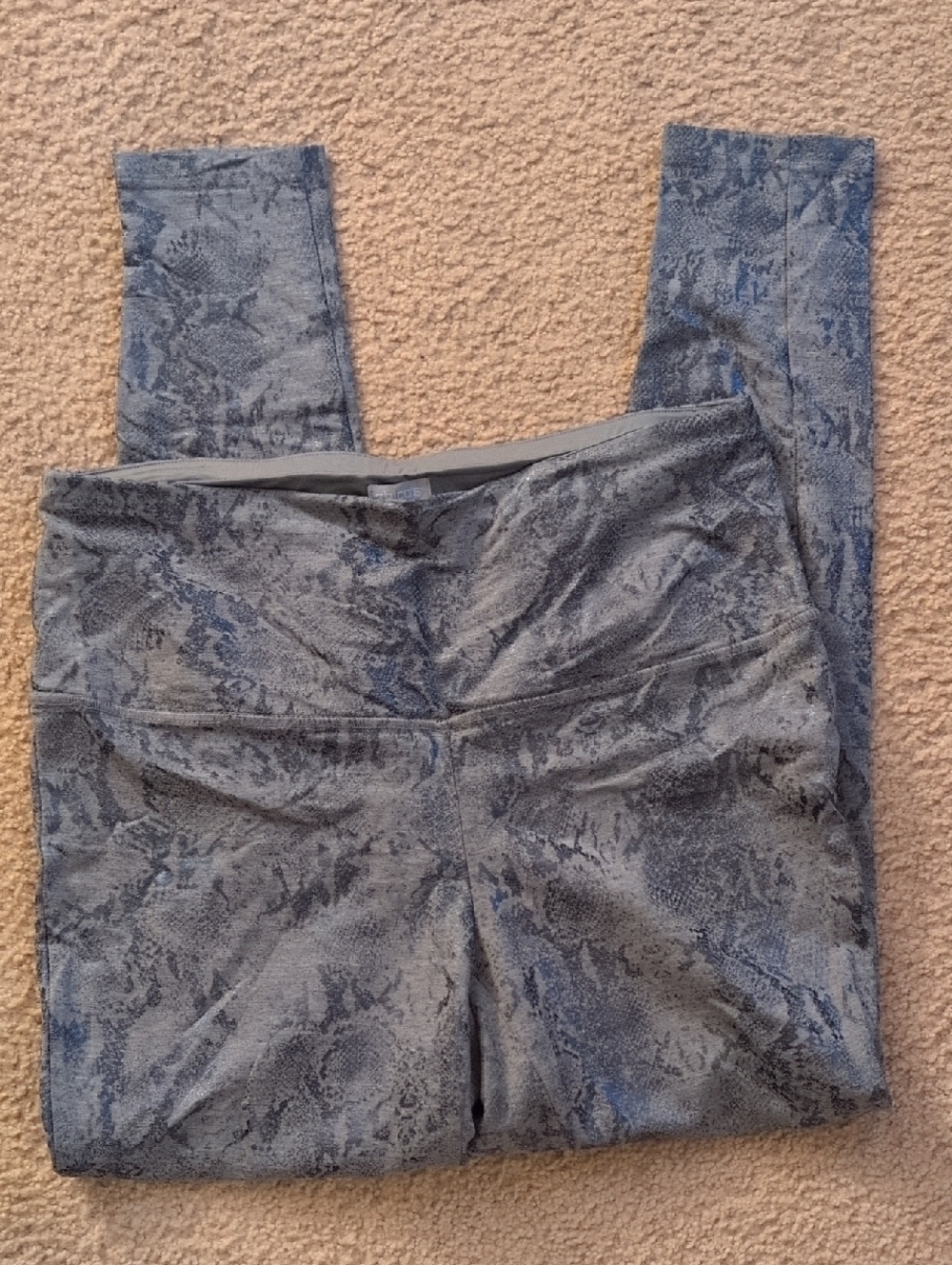 Chico's Zenergy Light Gray Active Leggings Size Medium 8/10